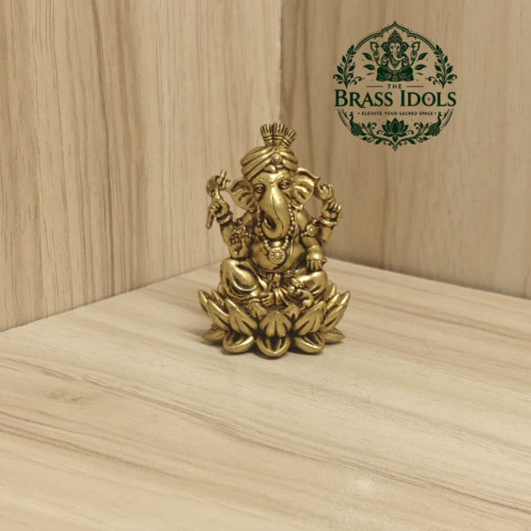 Premium Brass Turban Ganesha Statue 1.9 Inch