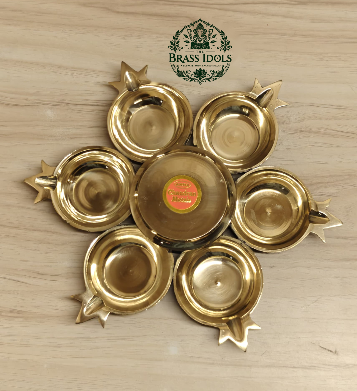 Brass Plain Aarumuga Agal Vilakku 8.5 Inch Brass Plain Aarumuga Agal Vilakku 8.5 Inch