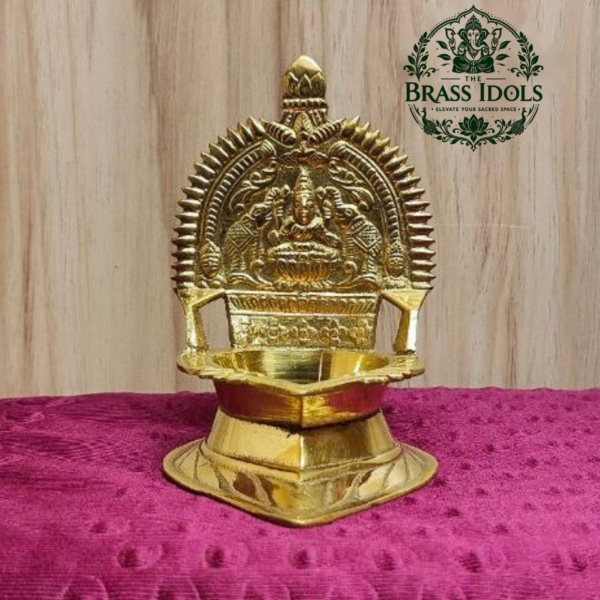 Brass Kamatchi Amman Vilakku 4.5 Inch