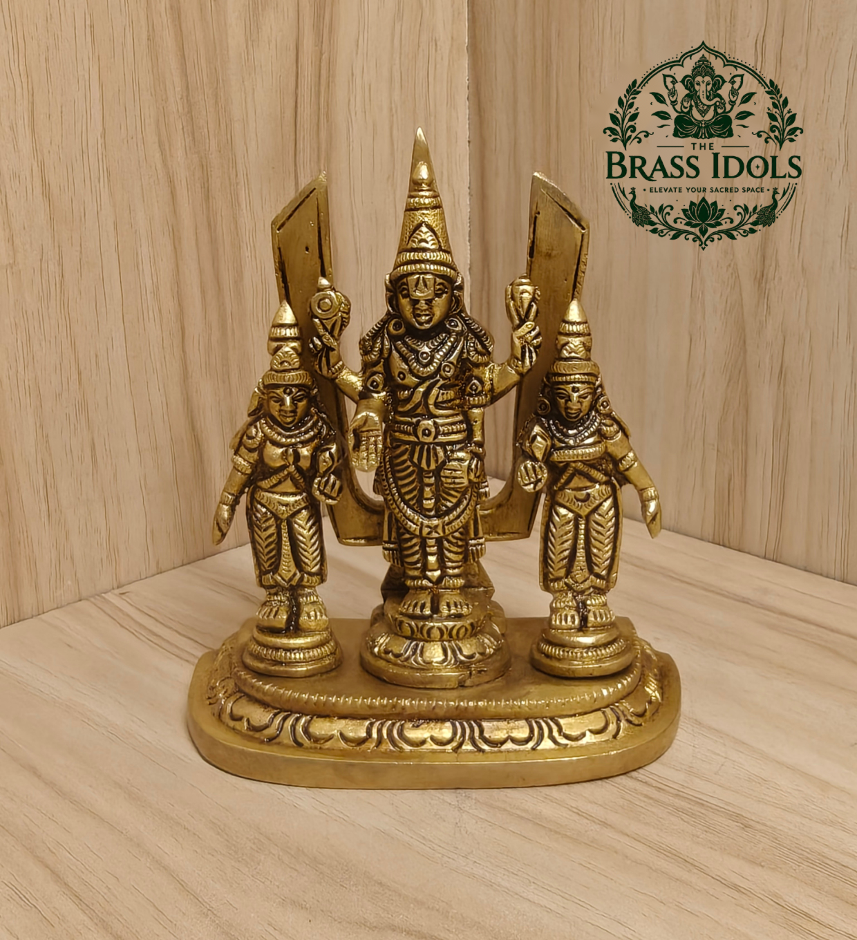 Brass Shankh Chakranamah with Balaji Statue 4.8 Inch Brass Shankh Chakranamah with Balaji Statue 4.8 Inch