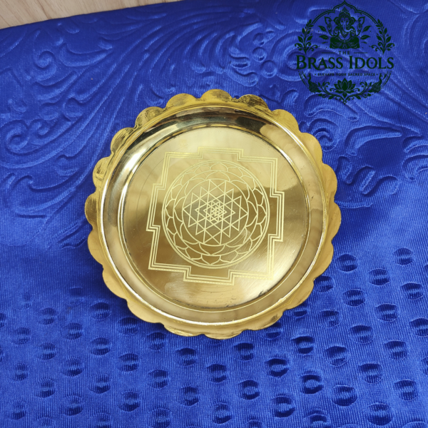 Brass Shree Yantra Lotus Stand 5.1 Inch
